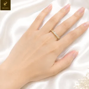 Nhẫn Vàng 9999 Nữ Kim Kara Bản Mảnh Đính Dải Đá Trắng Thanh Lịch