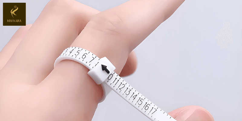 Cách đo size nhẫn tại nhà chuẩn: Bảng quy đổi size nhẫn nam, nữ