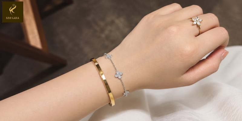 Đeo Trang Sức Vàng Và Bạc Cùng Lúc Có Sao Không?
